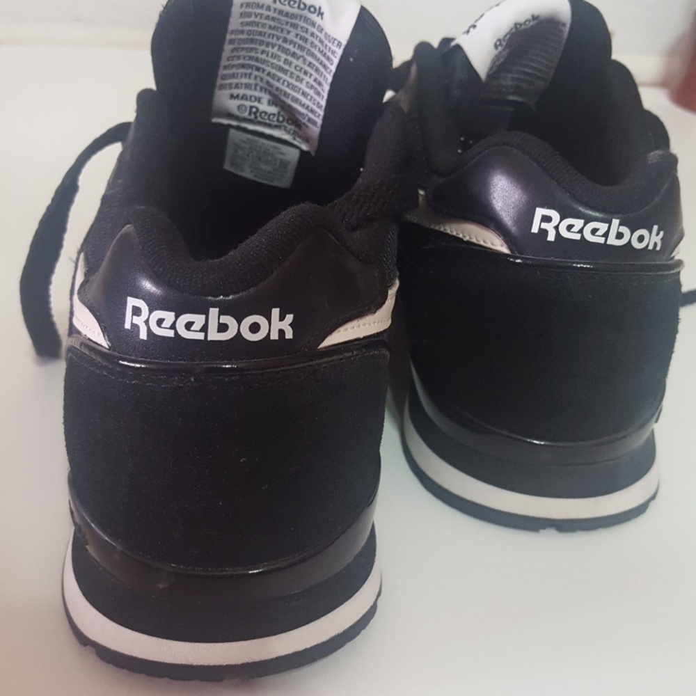 NWOT kids Reebok - Picture 3 of 5